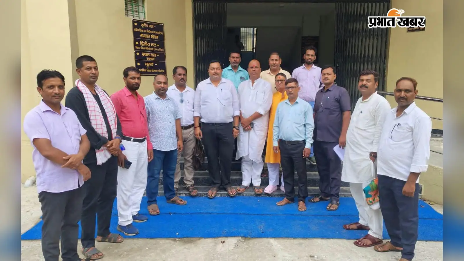 शिक्षकों को सातवें वेतनमान का लाभ देने की मांग, मुख्यमंत्री से मिले शिक्षक नेता समरेंद्र बहादुर सिंह