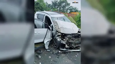 एनएच-27 पर तेज रफ्तार कार ने बाइक में मारी टक्कर, युवक की मौत, महिला समेत दो घायल