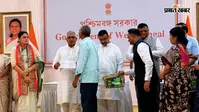 बंगाल में वृद्धावस्था पेंशन अब 1500 रुपए, शुभेंदु बोले- पुरानी सरकार ने राज्य को दिवालिया बनाया, देखें वीडियो
