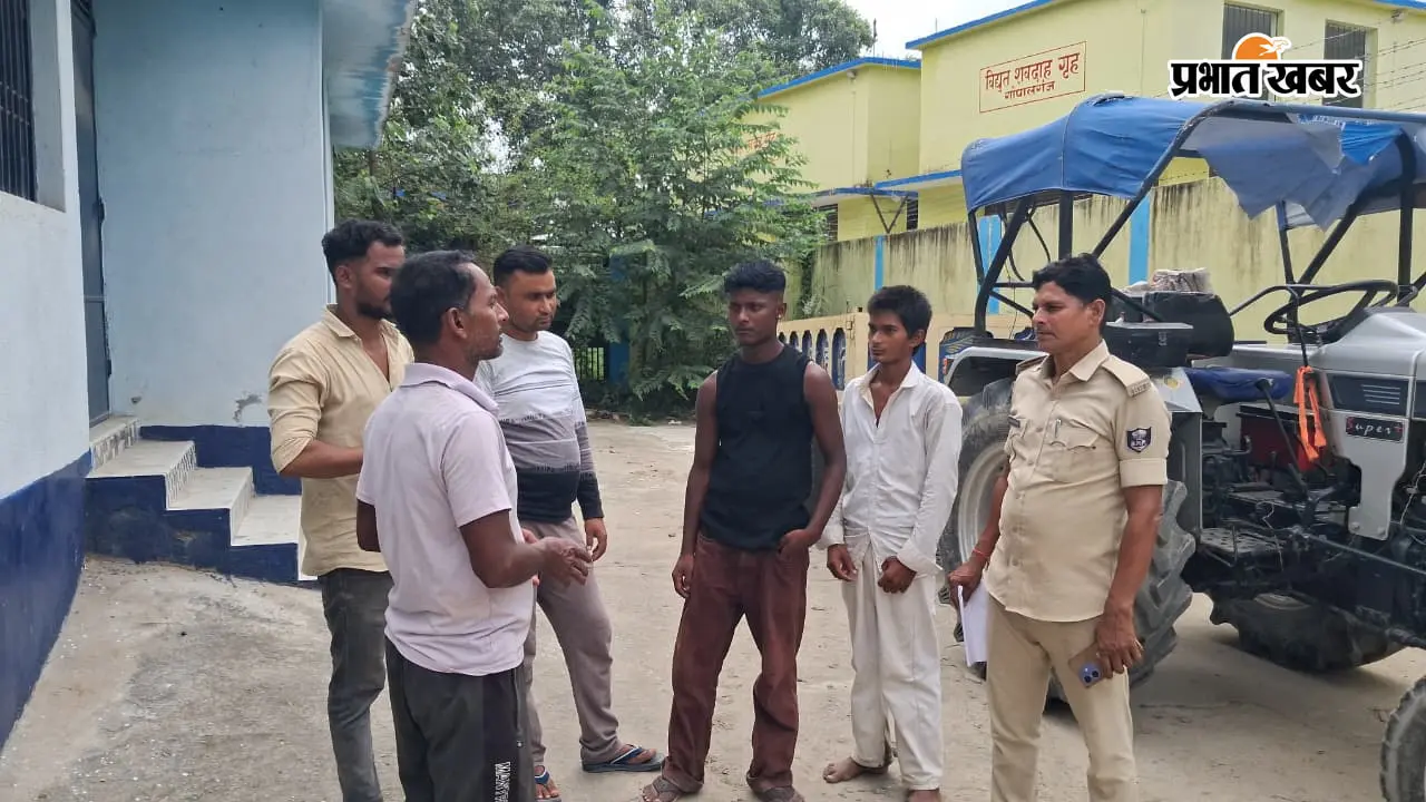 गोपालगंज में खेत में करंट की चपेट में आने से बुजुर्ग महिला की मौत, परिजनों ने लगाया शव दूसरे खेत में ले जाने का आरोप