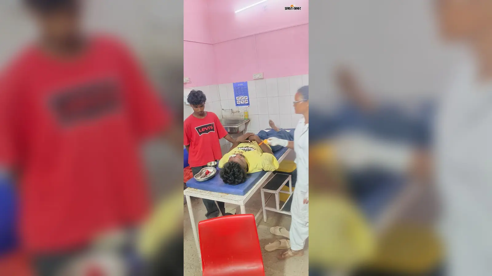 चंदवा में अपाची और टीवीएस लूना की जोरदार टक्कर, दो लोग गंभीर घायल