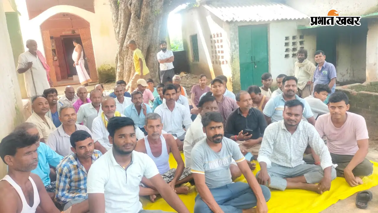 सड़की में दुर्गा पूजा को लेकर बैठक, सत्येंद्र प्रसाद गुप्ता बने अध्यक्ष