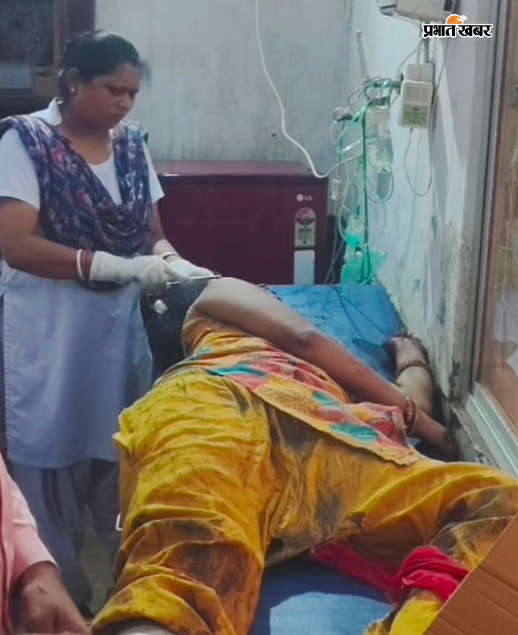 1. घटनास्थल पर लगी भीड़ और क्षतिग्रस्त वाहन को सड़क से हटाता जेसीबी 2. सोनो अस्पताल में घायल का होता इलाज 3. मृतक सुशील वर्णवाल का फाइल फोटो 4. मृतक मासूम प्रिया का फाइल फोटो | Prabhat Khabar Network