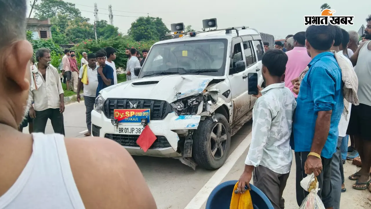 पटना-बक्सर एनएच 922 पर डीएसपी की गाड़ी ई-रिक्शा से भिड़ी, एक शख्स घायल
