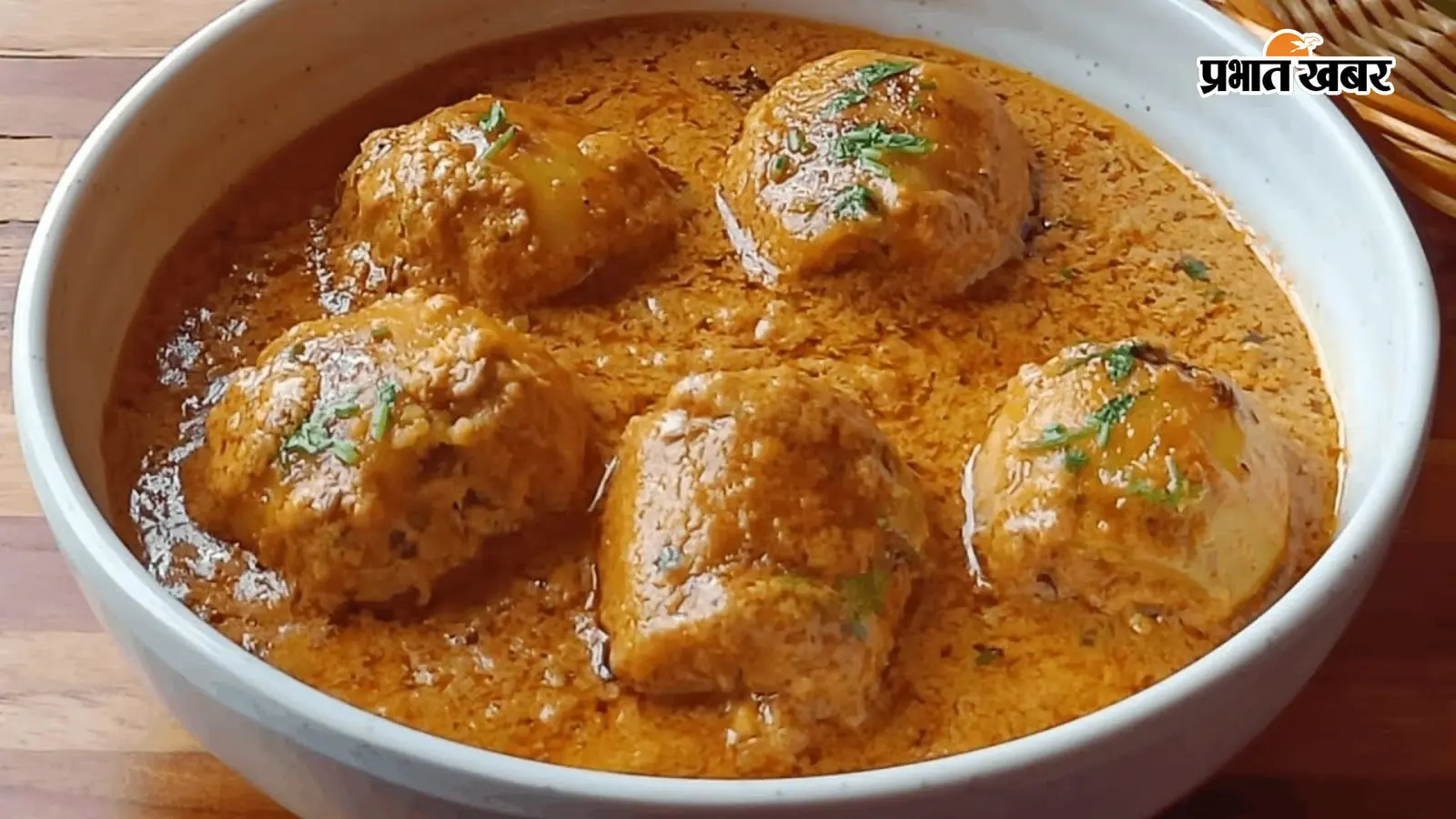 Stuffed Aloo Dum Recipe: आलू में भरी ऐसी स्टफिंग, स्वाद लेते ही कहेंगे वाह