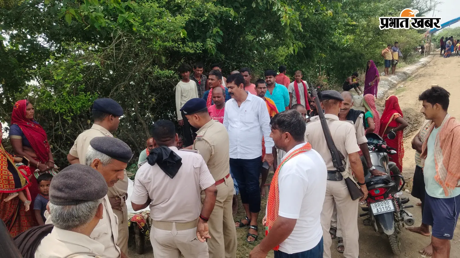 बेगूसराय : घर में घुसा था गंगा का पानी, रात में शौचालय गए 65 वर्षीय बुजुर्ग डूबे; सुबह मिला शव