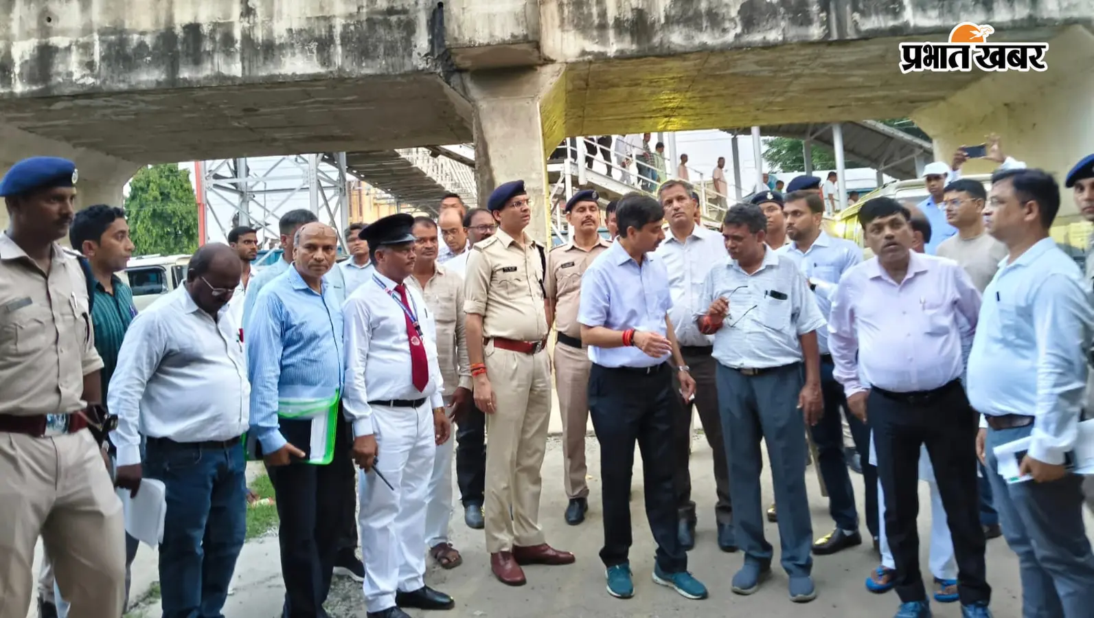 हाजीपुर जीएम ने किया सोननगर जंक्शन का निरीक्षण, समस्याओं के समाधान का दिया भरोसा