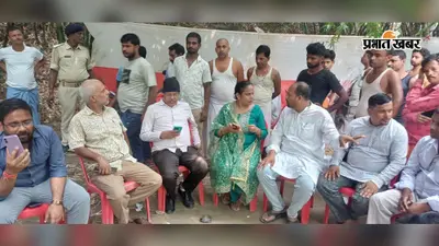 वैशाली के देसरी में बाढ़ से जनजीवन अस्त-व्यस्त, बांध पर शरण लेने को मजबूर 170 परिवारों में बांटा गया सूखा राशन