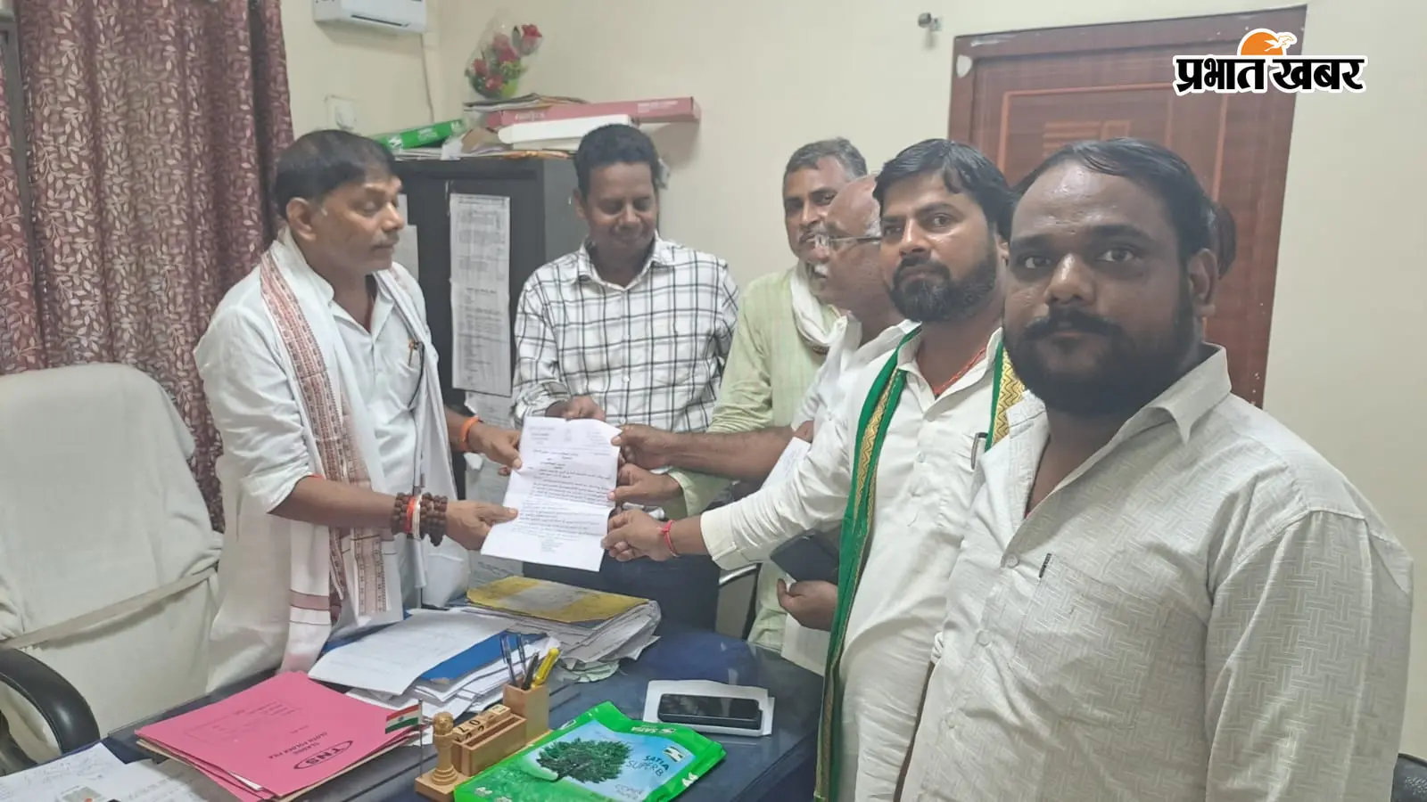 बेगूसराय : दियारा की 5 पंचायतों को बाढ़ग्रस्त घोषित करने की मांग, परिवार-मवेशियों के साथ पलायन को मजबूर लोग