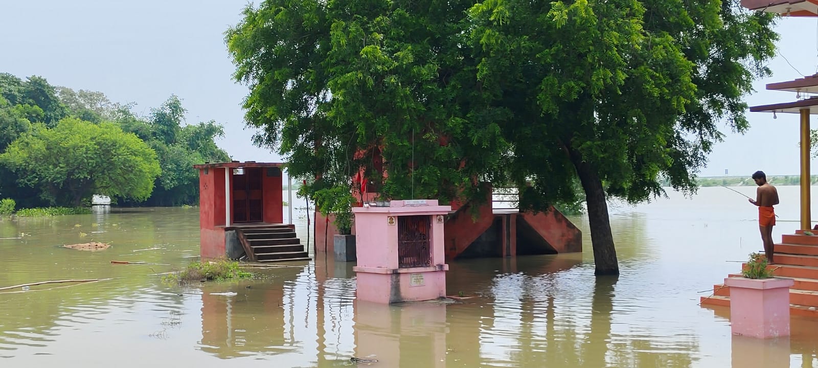बाढ़ का पानी