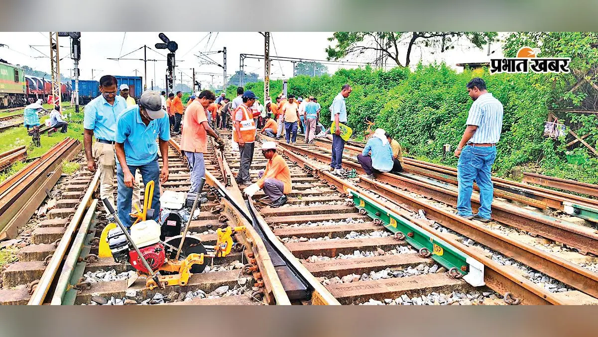 बंडामुंडा में एक्सचेंज यार्ड में 60 केजी की डबल स्लिप डायमंड क्रॉसिंग स्थापित