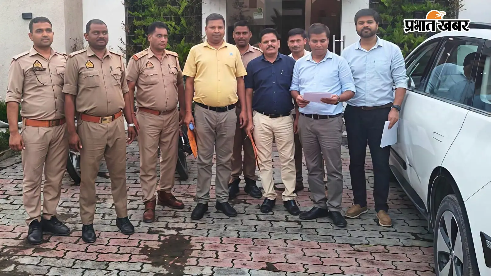 शाहजहांपुर में प्लाईवुड फैक्ट्री में SIB का बड़ा छापा: 70 करोड़ की बिक्री, टैक्स सिर्फ 34 लाख! 55 करोड़ की दाल-सब्जी का खेल उजागर