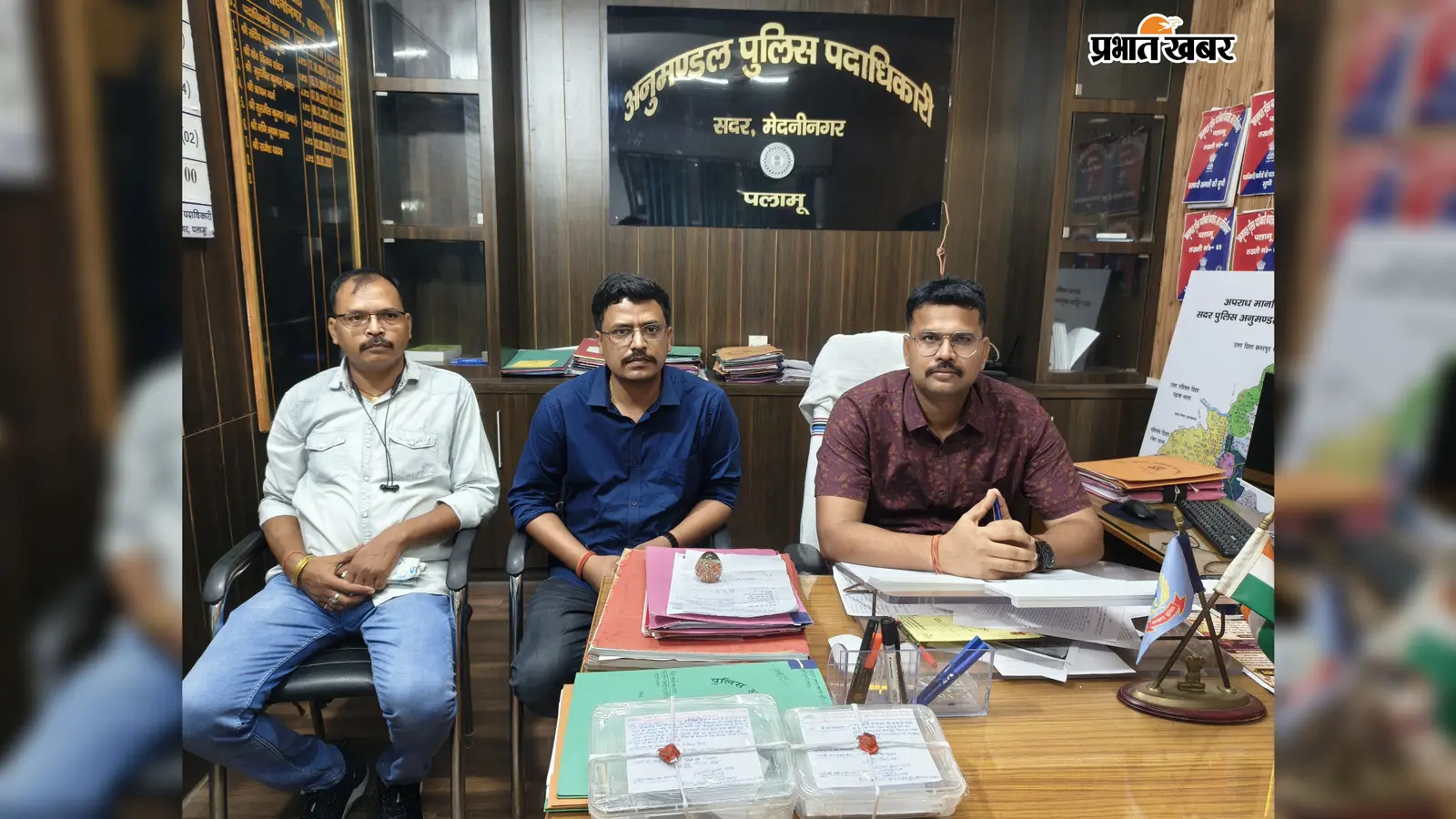 पलामू: ऑपरेशन सफाया में पुलिस को सफलता, कट्टा और चोरी की बाइक के साथ 2 नाबालिग पकड़े