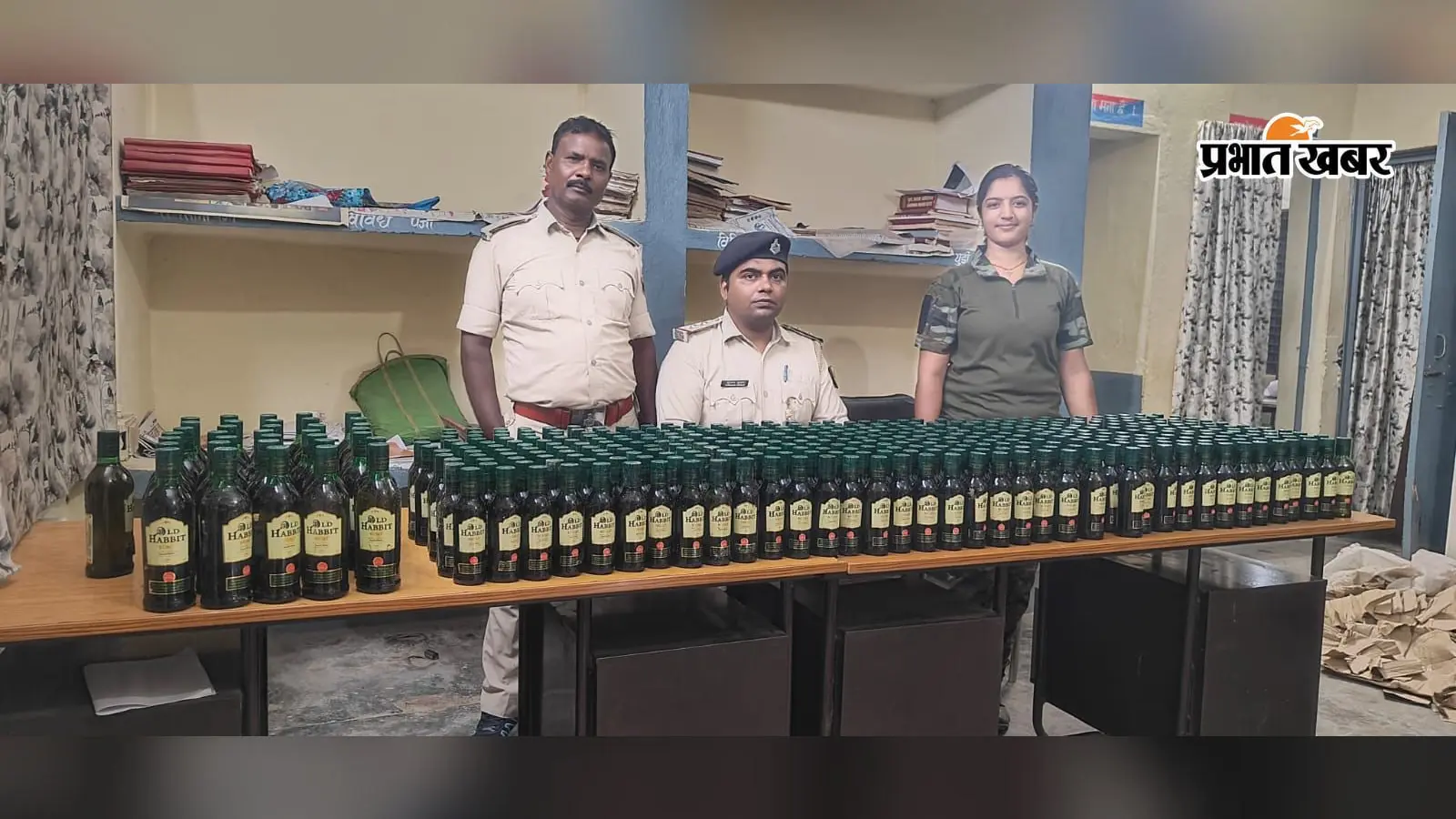 मुजफ्फरपुर: पीरापुर मिडिल स्कूल के पीछे झाड़ियों से 85 लीटर विदेशी शराब बरामद, धंधेबाज फरार