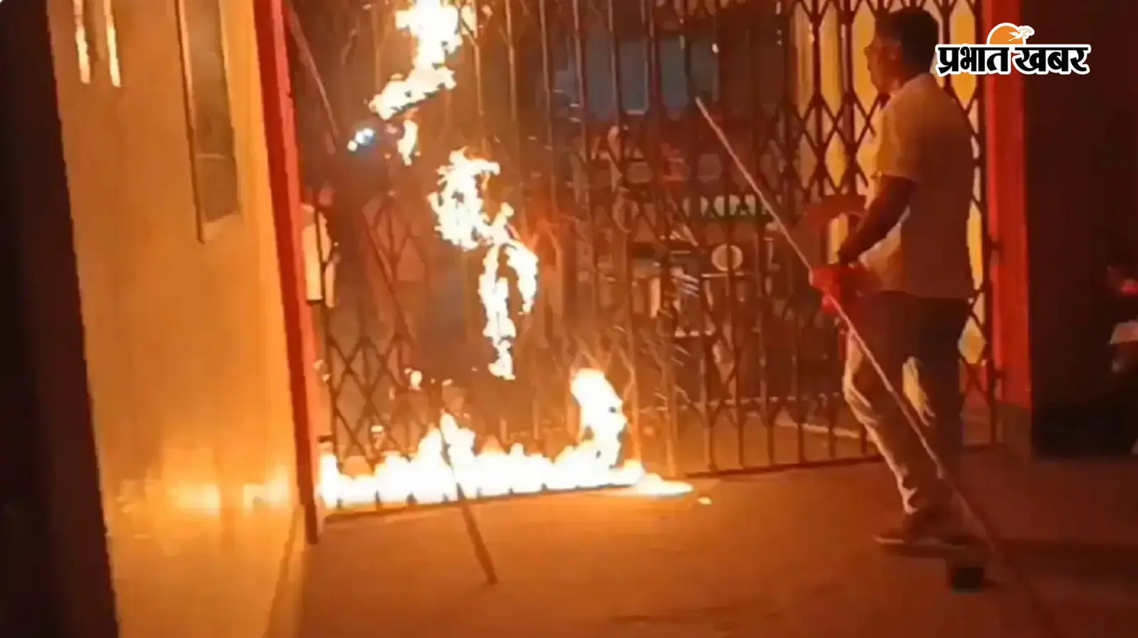 जलपाईगुड़ी : सीपीएम जिला कार्यालय में तोड़फोड़ और आगजनी, एबीवीपी और बीजेपी पर हमले का आरोप