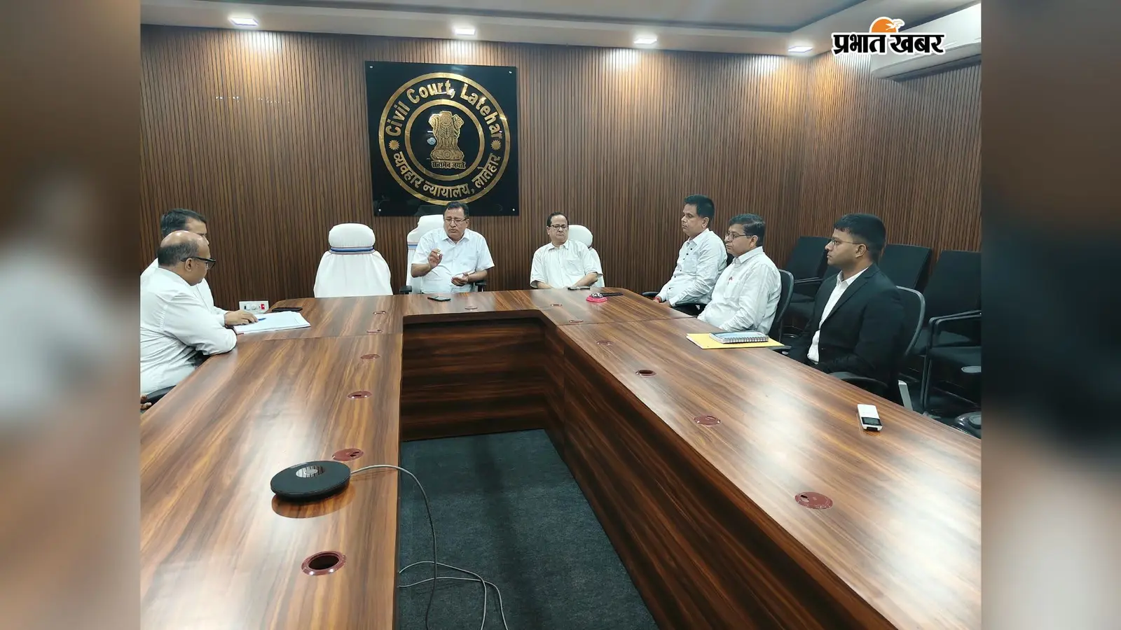 लातेहार में 12 सितंबर को लगेगा राष्ट्रीय लोक अदालत, तैयारियों की समीक्षा