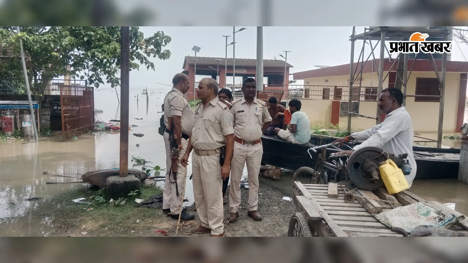 गंगा उफान पर तो बंद हुई राजमहल-मानिकचक नाव सेवा, प्रशासन ने लगाई रोक