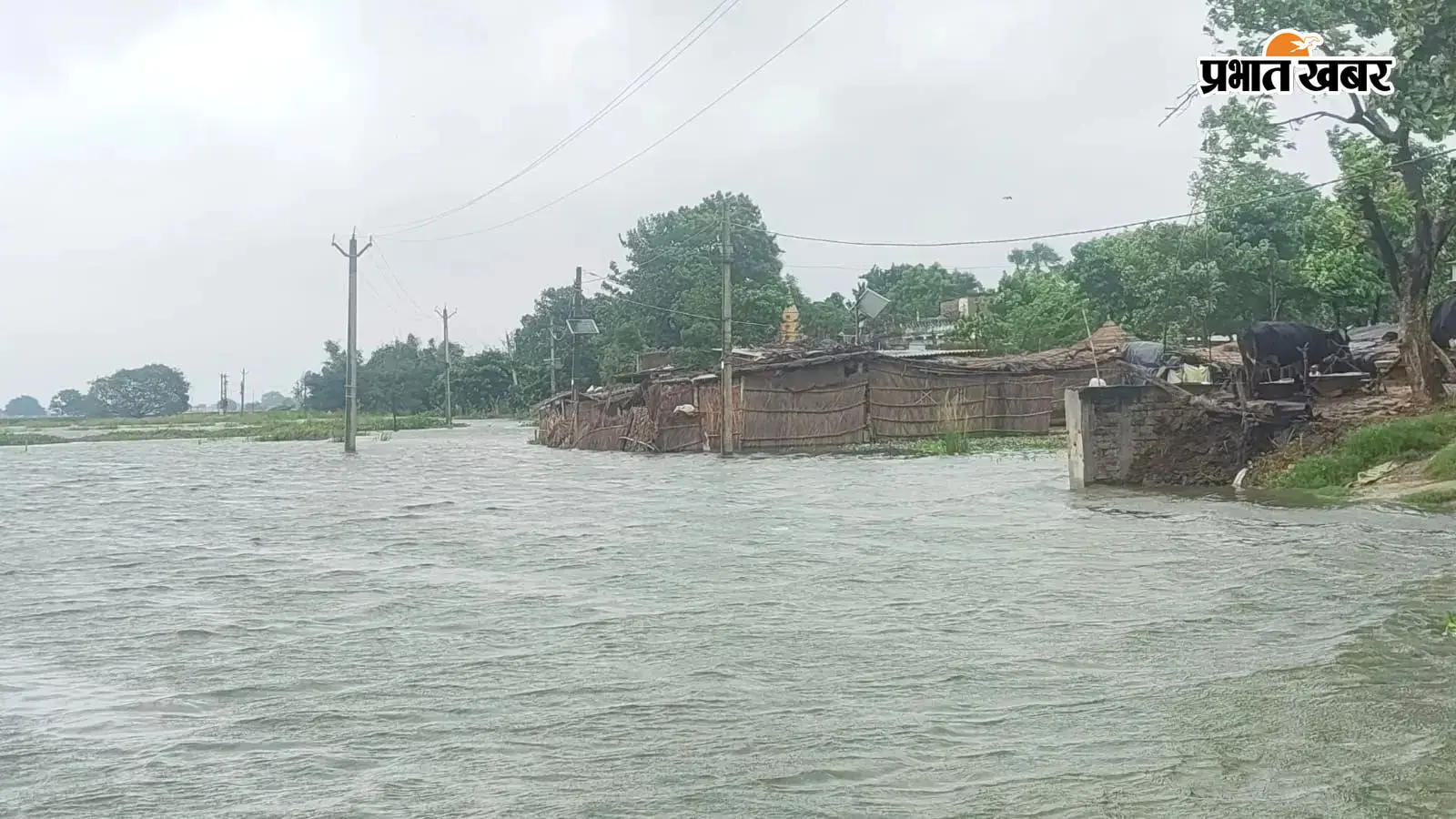 बिहार में 34 लाख से ज्यादा बाढ़ से प्रभावित, अगले 2 दिन भयंकर बारिश का अलर्ट, नदियों में उफान से खौफ में लोग