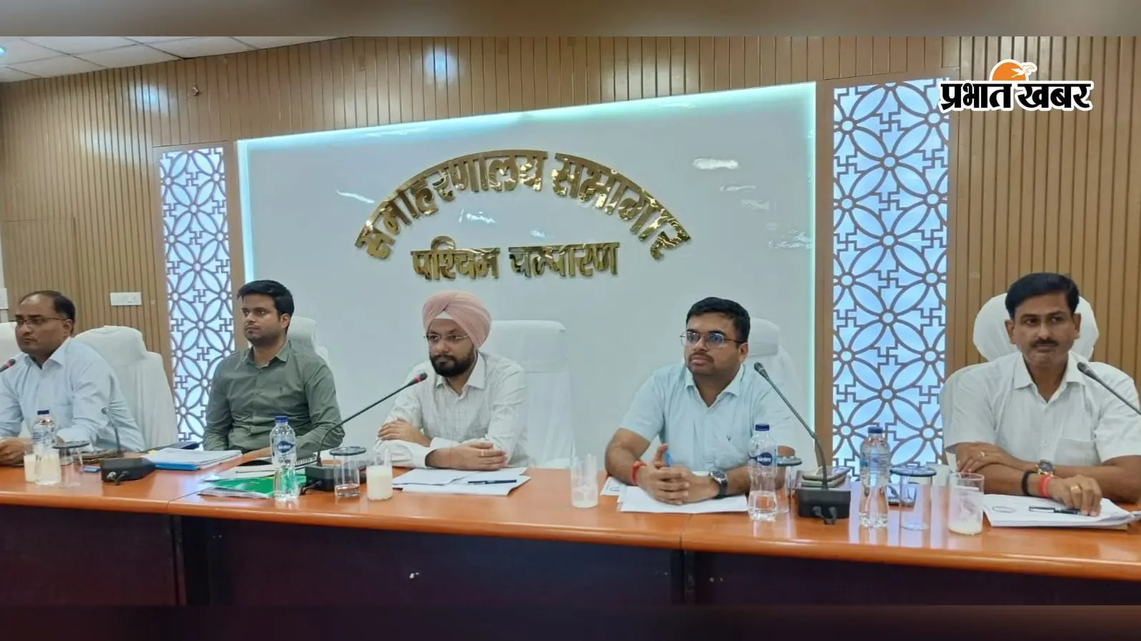 बेतिया में किन योजनाओं पर डीएम ने जतायी नाराजगी? मनरेगा से आवास तक दिए ये सख्त निर्देश