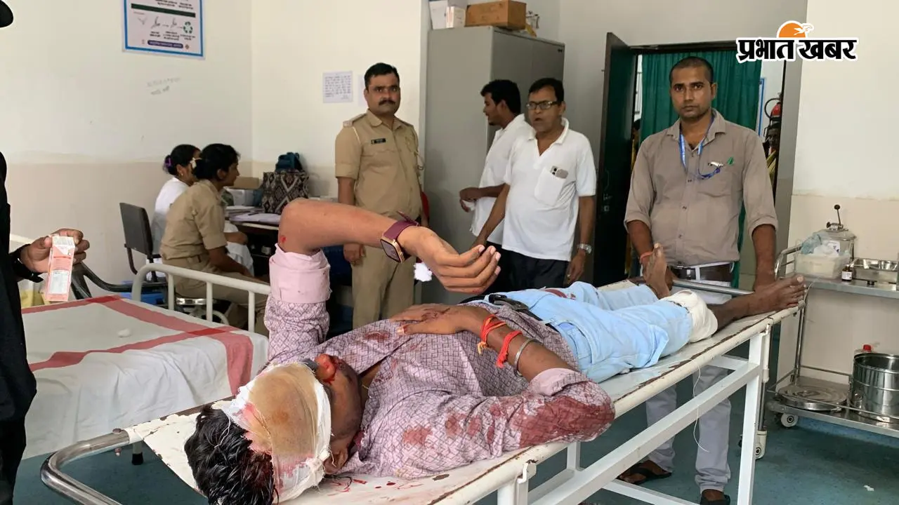 दोस्त को छोड़कर मुंगेर जा रहा था युवक, रास्ते में अज्ञात वाहन ने मारी टक्कर; हालत गंभीर