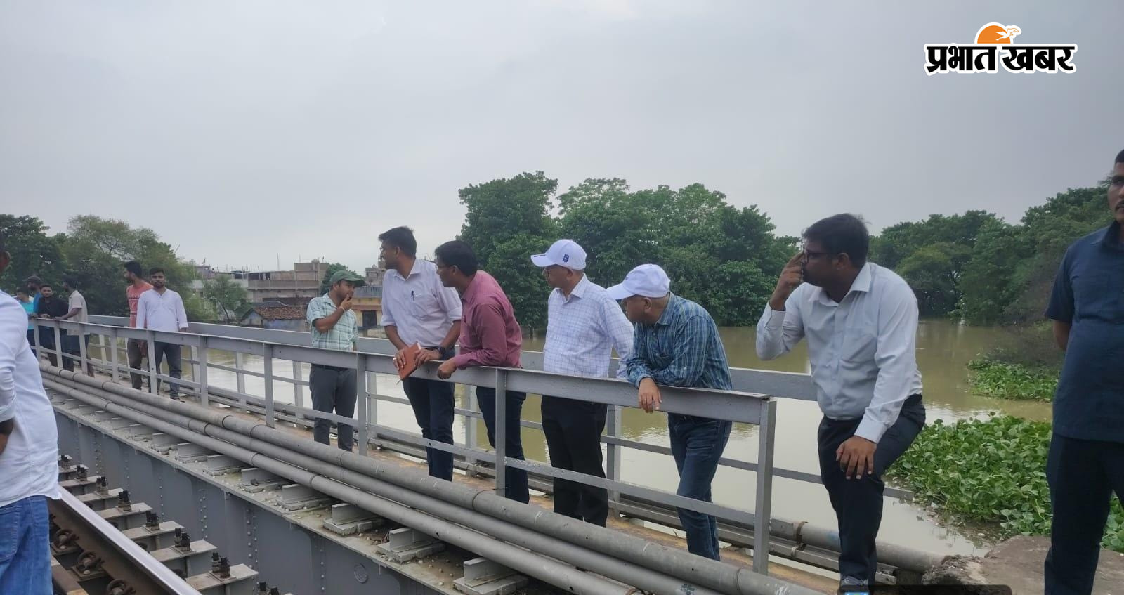 जमालपुर बरियारपुर रेल खंड का निरीक्षण और जमालपुर पहुंचे डीआरएम | Prabhat Khabar Network