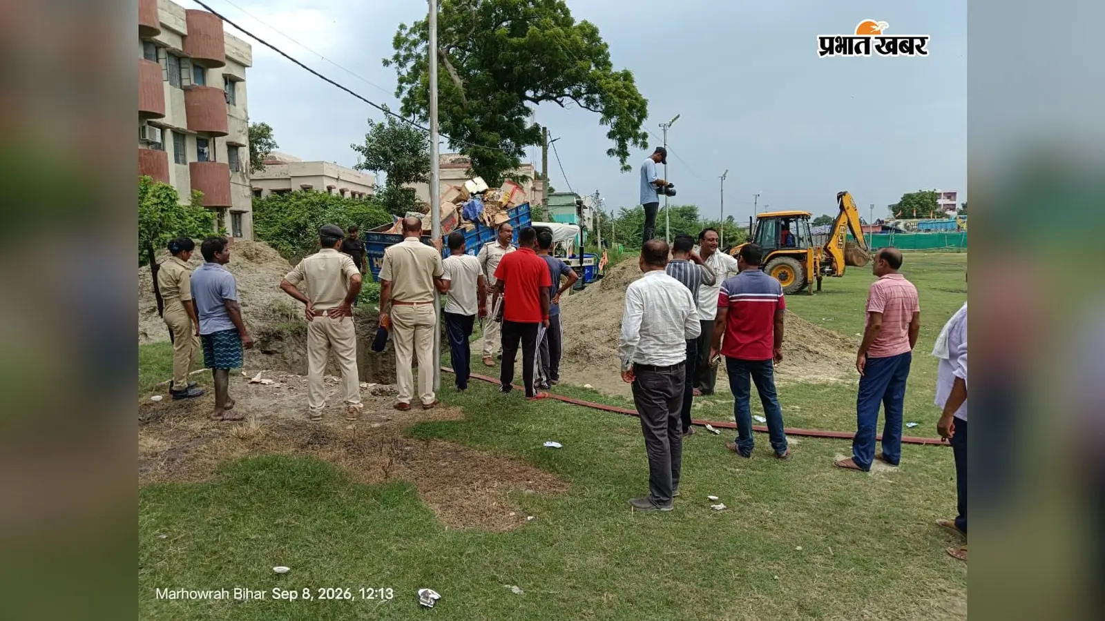 सारण: मढ़ौरा में जब्त भारी मात्रा में अवैध पटाखे और विस्फोटक नष्ट, चार महीने बाद हुई कार्रवाई