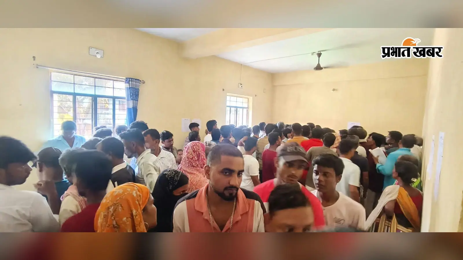 दो हफ्ते में तीन बार बदला जाति-निवास प्रमाण पत्र का फॉर्मेट, उधवा अंचल में आवेदकों का बढ़ा सिरदर्द