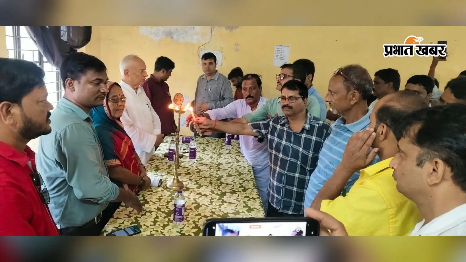 खाद चाहिए तो पहले कराएं फार्मर रजिस्ट्रेशन! छातापुर की बैठक में किसानों की इस परेशानी पर हुई चर्चा