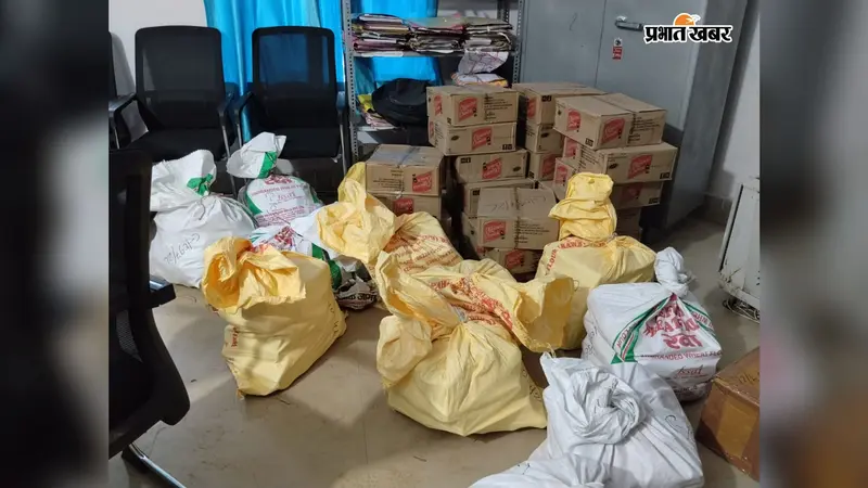 सहरसा में शराब के ठिकाने पर पुलिस की दबिश, 305.79 लीटर विदेशी शराब और 10 लीटर कफ सिरप जब्त