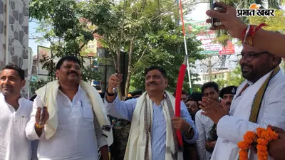 फरक्का जल संधि पर ‘नीतीश संवाद’ के लिए बेगूसराय पहुंचे संजय झा-उमेश कुशवाहा, चादर और तलवार से हुआ स्वागत