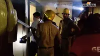 आसनसोल के फ्लैट में लगी आग, बच्चों के साथ घर से भागी महिला, मची अफरा-तफरी