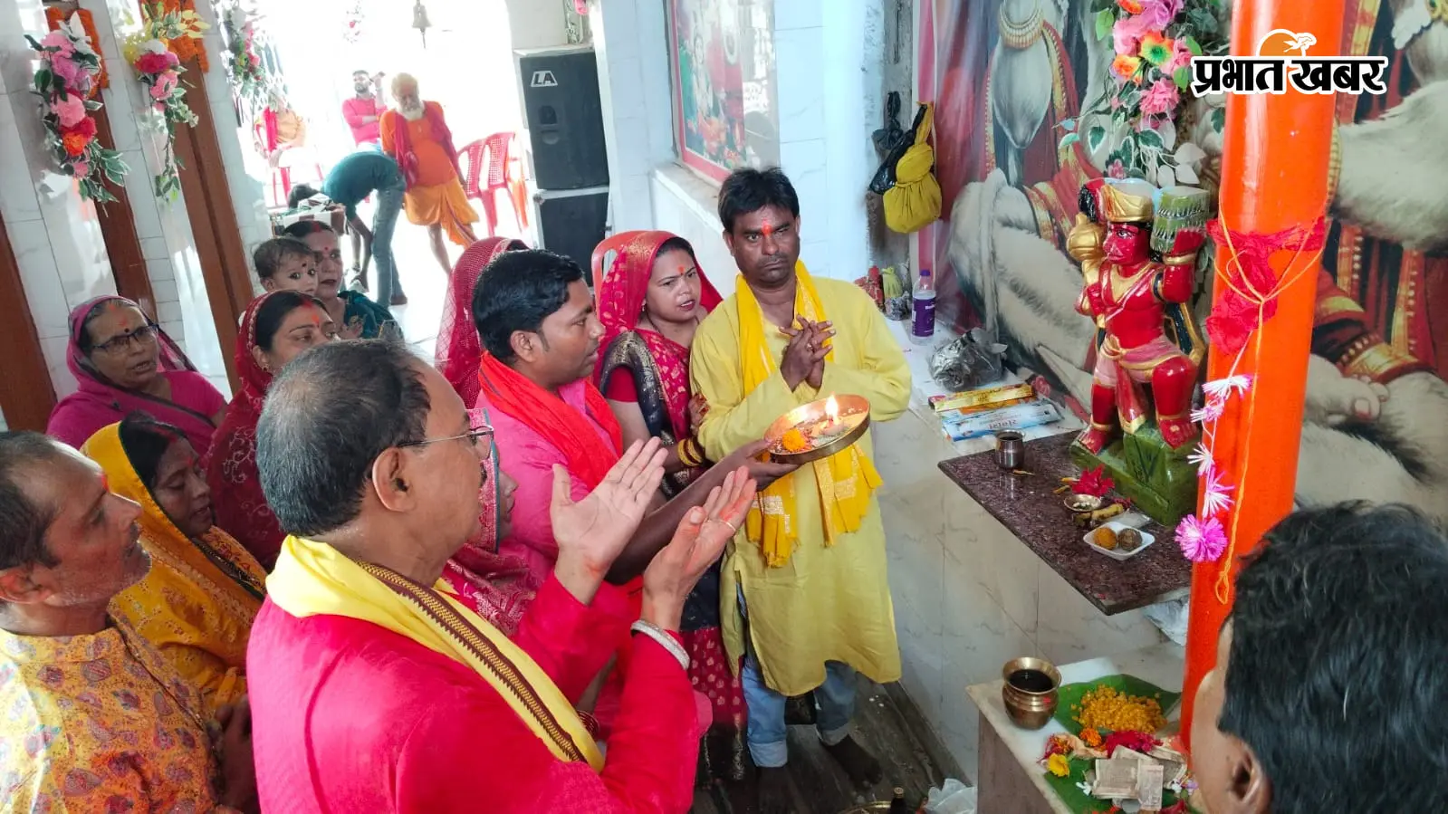 बाबा गणिनाथ गोविंद जन्मोत्सव का भव्य आगाज: ध्वजारोहण और हनुमान आराधना में उमड़े भक्त