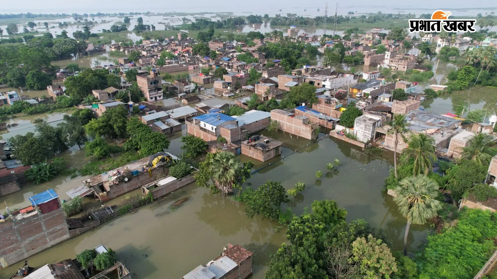 एक दिन में 26 पंचायत और बाढ़ की चपेट में, भागलपुर में 90 नावों से राहत-बचाव अभियान तेज