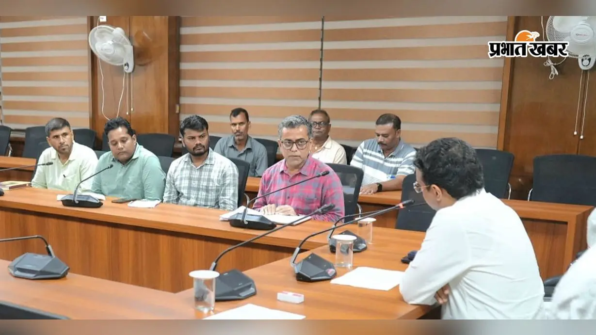 हजारीबाग में भूमि संरक्षण योजनाओं की समीक्षा, 150 परकोलेशन टैंक के लक्ष्य में 62 जगहों का निरीक्षण पूरा