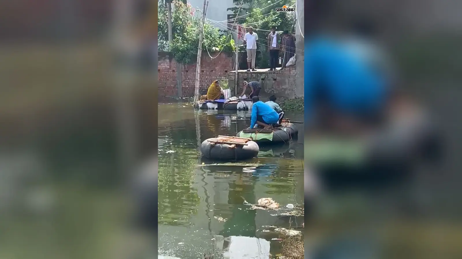 कैमूर : मोहनिया के वार्ड 15 में तीन से चार फीट पानी, सड़क-नाली के अभाव में बढ़ी परेशानी