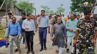 बाढ़ पीड़ितों के खाने में मिली कमी तो भड़के आपदा मंत्री, अधिकारियों को लगाई फटकार