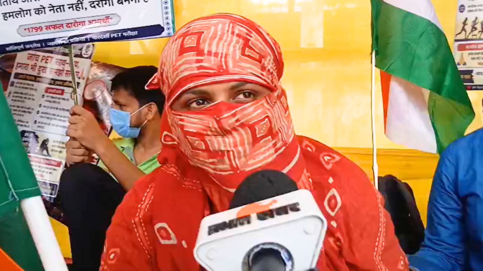 अभ्यर्थियों का आरोप, परीक्षा रद्द कराने की हो रही कोशिश
