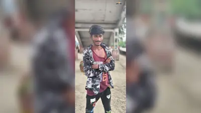 भागलपुर में कान में ब्लूटूथ लगाकर ट्रैक पार करना पड़ा भारी: मालगाड़ी की चपेट में आने से युवक की मौत, जीआरपी जांच में जुटी