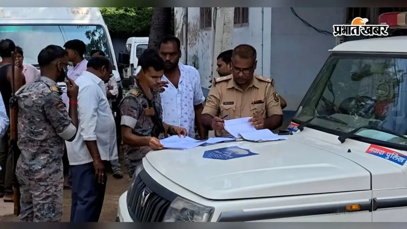 नवादा में तेज रफ्तार ट्रक की चपेट में आने से बाइक सवार व्यवसायी की मौत, चालक फरार