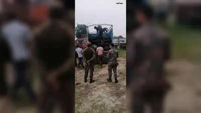 मोतिहारी के बंजरिया में पिकअप से 21 मवेशी बरामद, दो पशु तस्कर गिरफ्तार