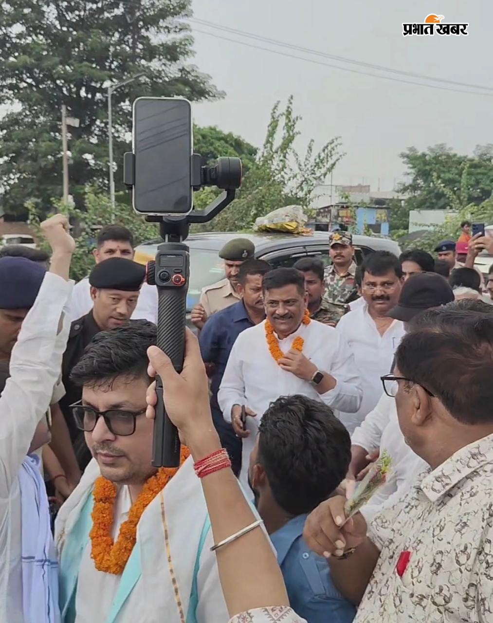 जदयू के कार्यकारी अध्यक्ष एवं प्रदेश अध्यक्ष का स्वागत करते कार्यकर्ता | Prabhat Khabar Network