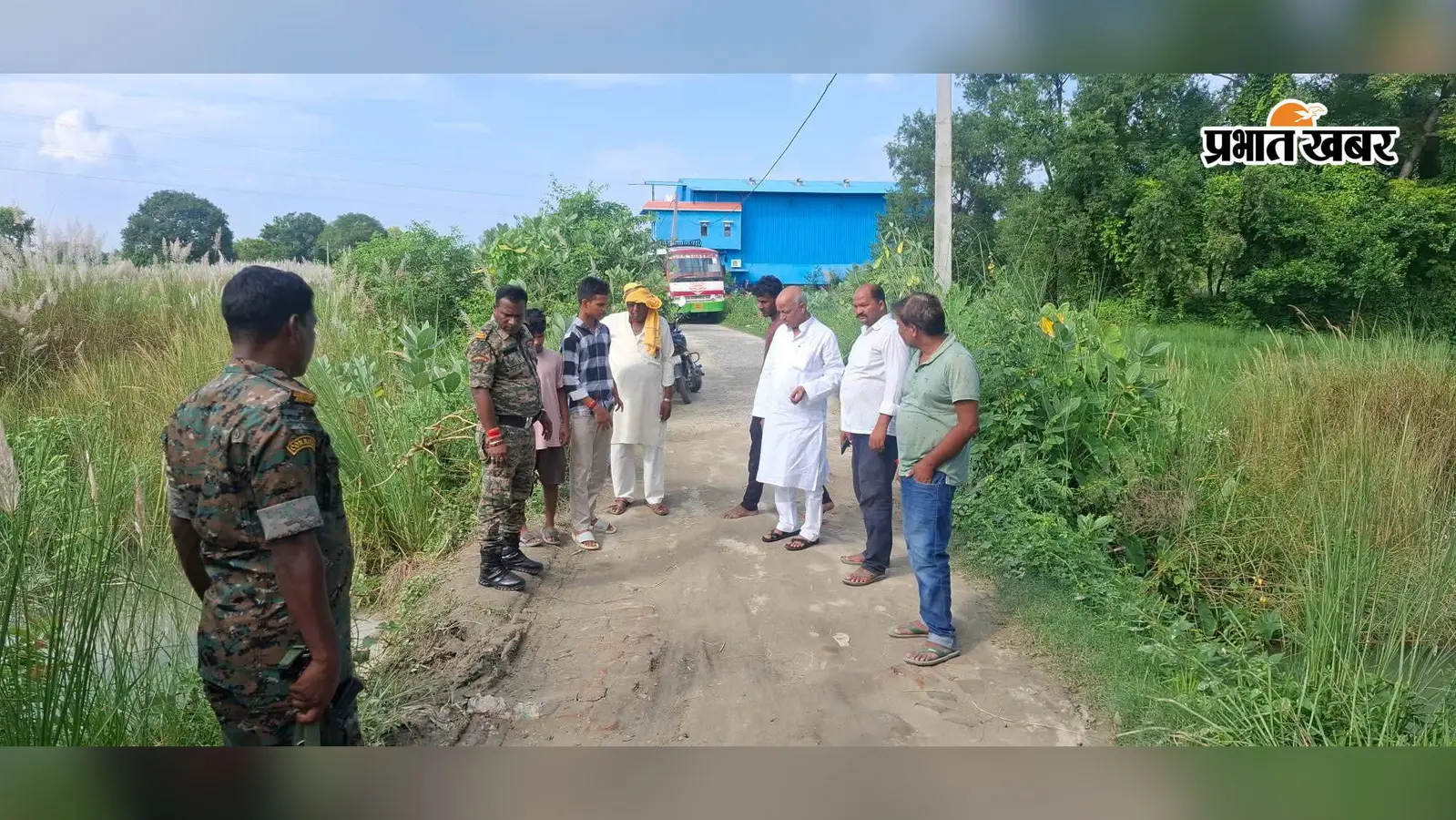 गोपालगंज में बारिश से पुलिया क्षतिग्रस्त, आवागमन प्रभावित; विधायक ने जल्द डायवर्जन का दिया निर्देश