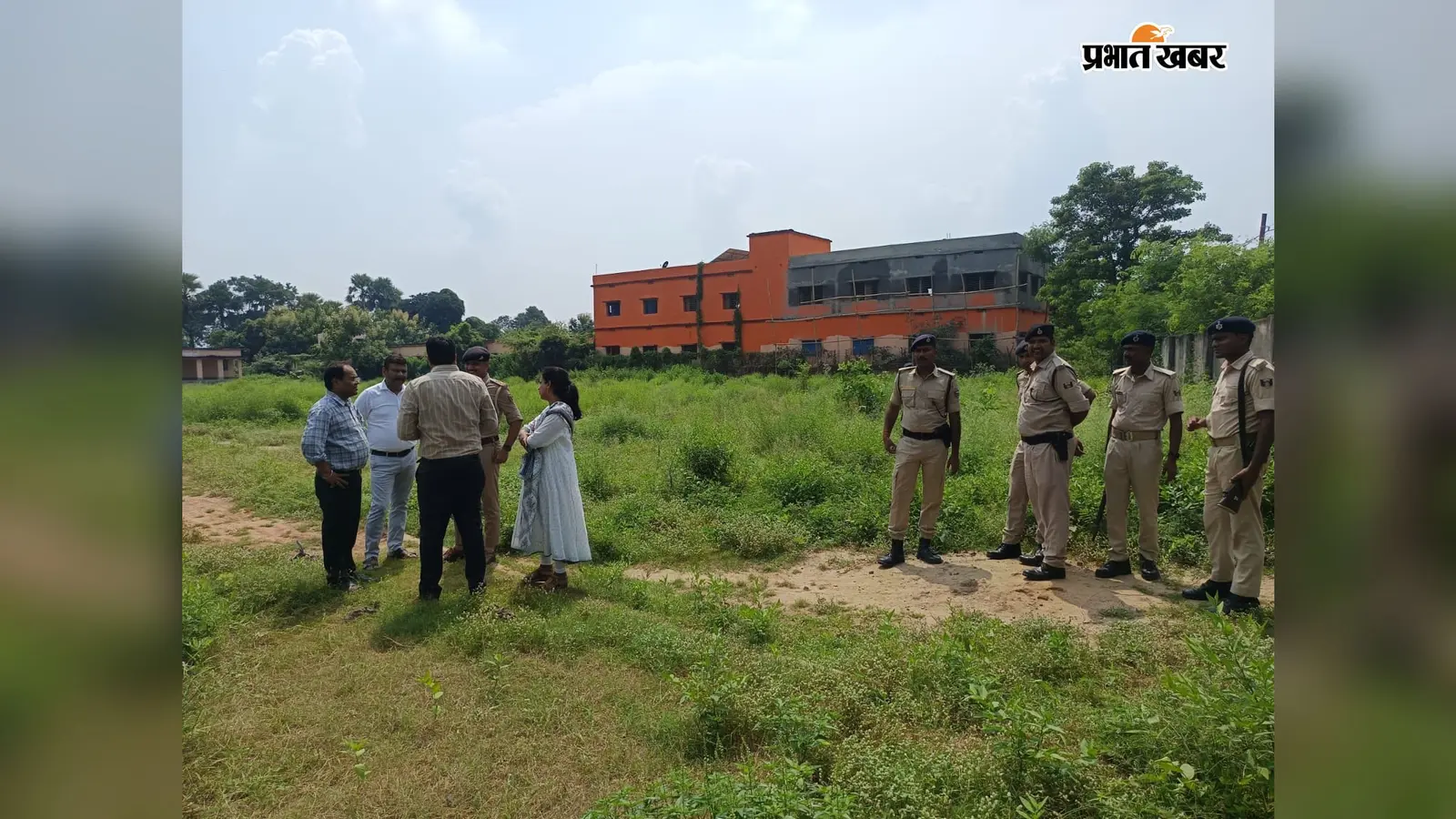 नालंदा: नगरनौसा में डिग्री कॉलेज की उम्मीद बढ़ी, भोभी में एसडीओ ने जमीन का किया निरीक्षण