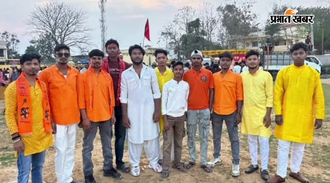 जन्माष्टमी की छठी पूजा पर रनिया में गूंजा कृष्ण भक्ति का रंग, भंडारे में परिवार संग पहुंचे लोग