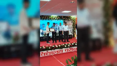 सारण: बनियापुर के अमित को मुख्यमंत्री ने किया सम्मानित, मैट्रिक में बिहार में सातवां स्थान लाकर बढ़ाया जिले का मान