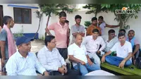 सारण में बाढ़ का पानी घटा, लेकिन सड़ांध और कीचड़ ने बढ़ायी परेशानी; घर लौटने से पहले सफाई में जुटे ग्रामीण