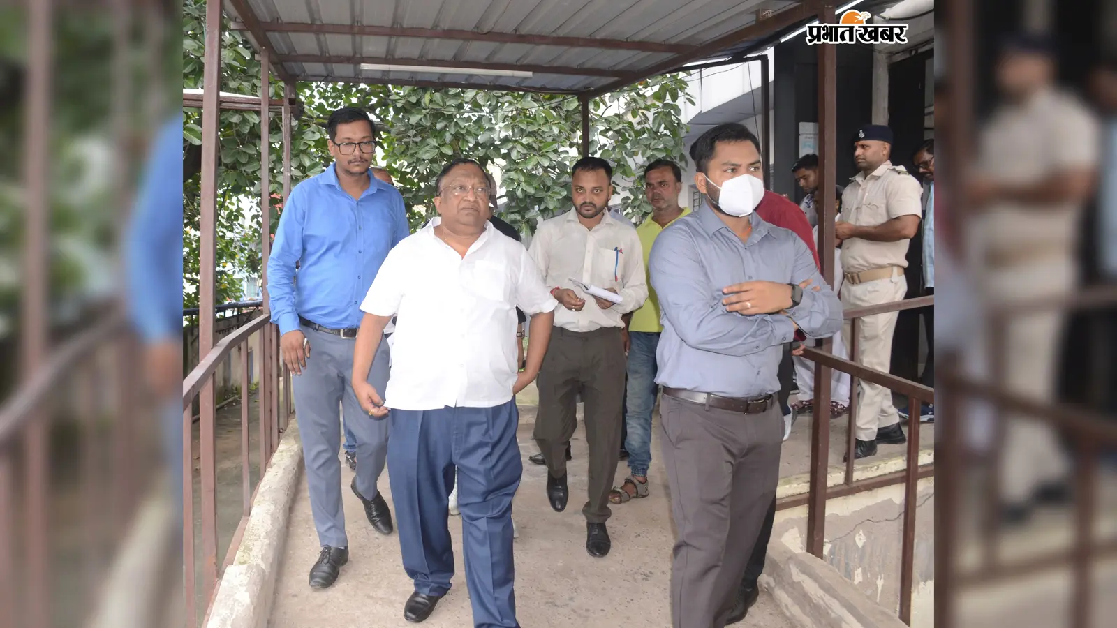SNMMCH में बेड की कमी पर डीडीसी का निरीक्षण, लिफ्ट मरम्मत और वायरिंग ऑडिट का निर्देश