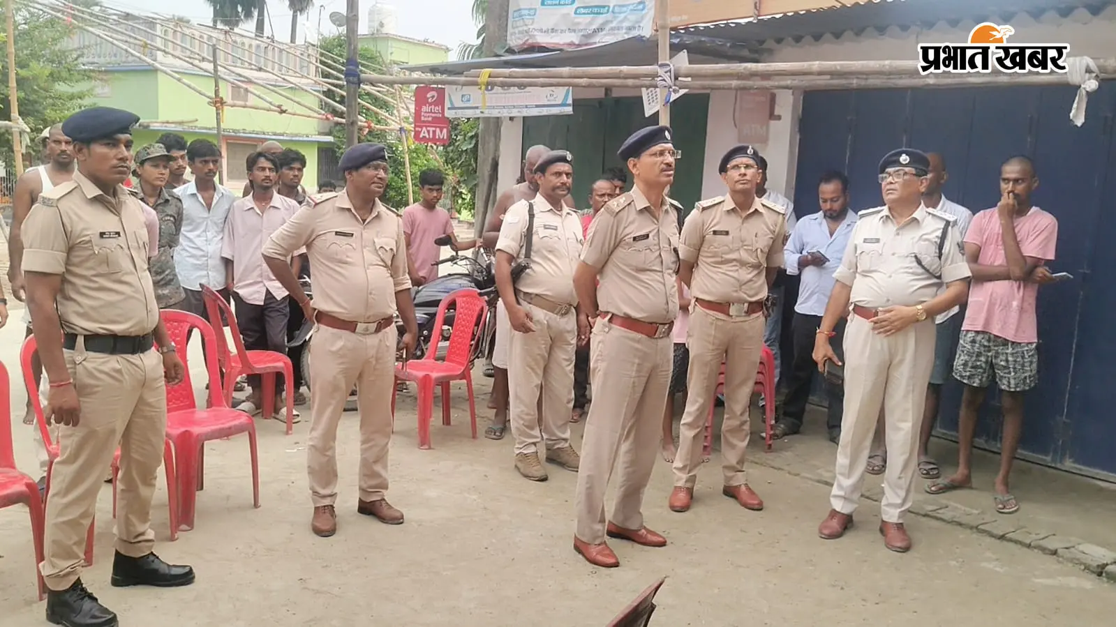 हाजीपुर में दिनदहाड़े गोलीबारी: बाइक सवार दो बदमाशों ने की फायरिंग; घर के बाहर CCTV में कैद हुई वारदात, SP ने बताया प्रेम प्रसंग से जुड़ा है मामला
