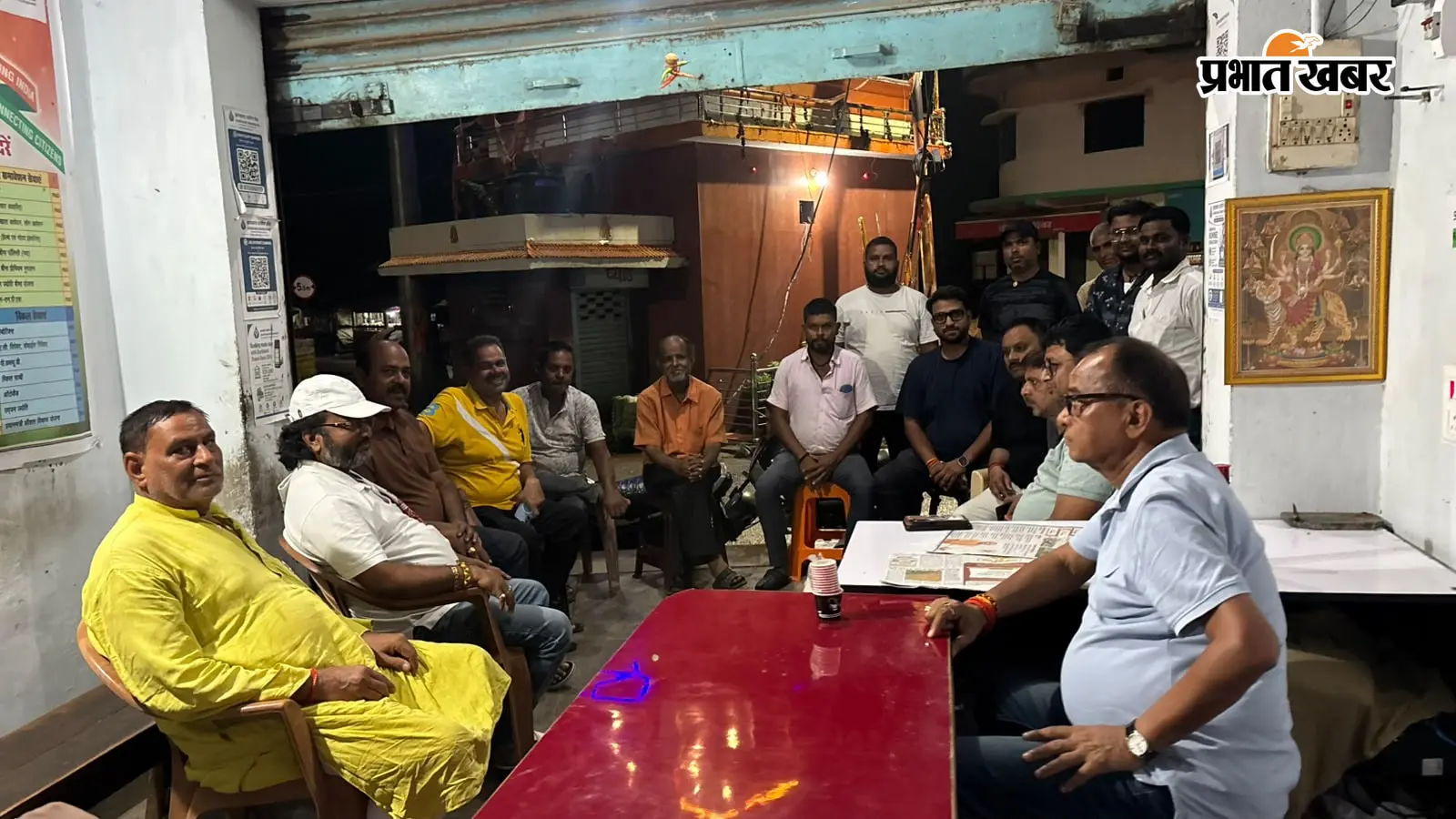 लातेहार में नवरंग चौक नवयुवक संघ दुर्गा पूजा समिति की नई कमेटी गठित, यदुनाथ सिंह बने अध्यक्ष