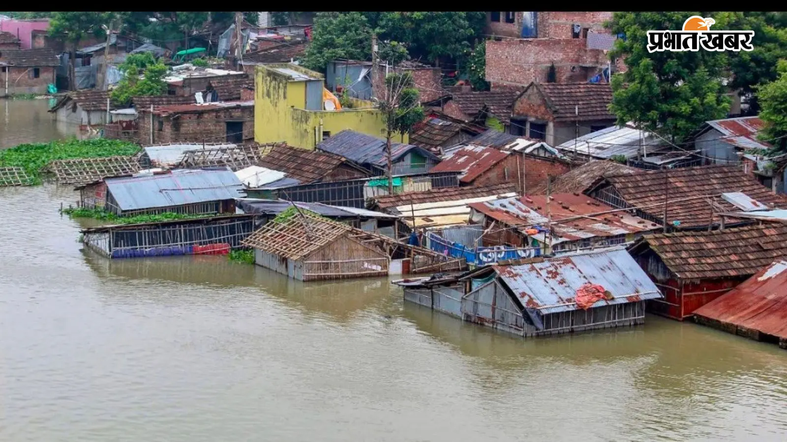 UP Flood: यूपी में बाढ़ का ‘जलजला’ अभी बाकी! 26 जिले पानी में, 21 हजार से ज्यादा लोग सुरक्षित निकाले गए, गंगा-सरयू ने बढ़ाई टेंशन